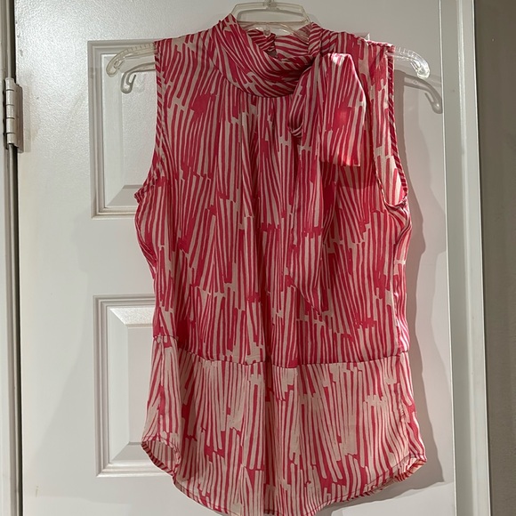 New York & Company Tops - Great top for work or a girls night out. Size small from New York and Co.